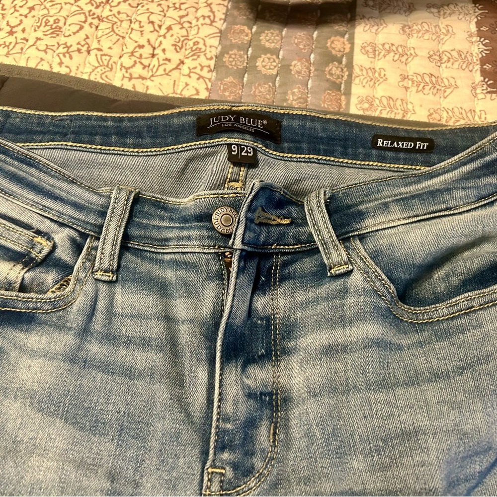 Judy Blue Skinny Blue Jeans with Classic Fading